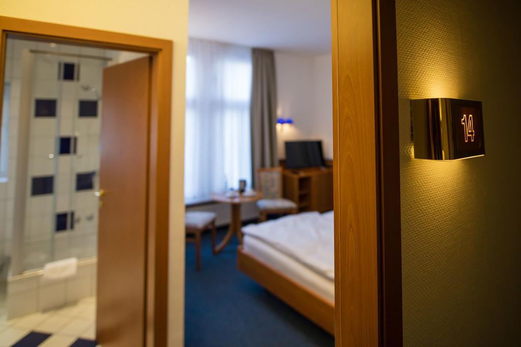 Parkhotel Tillmanns Eltville am Rhein ภายนอก รูปภาพ